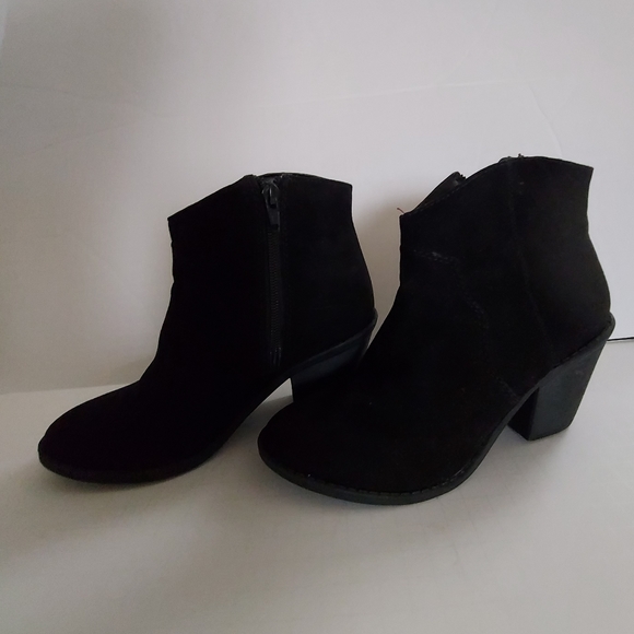 ankle boots - Picture 2 of 6